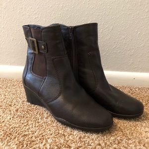 Aerosoles Brown Short Boots Size 8.5